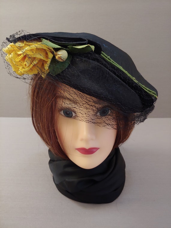 1940's BLACK STRAW HAT - fine glazed straw with v… - image 3