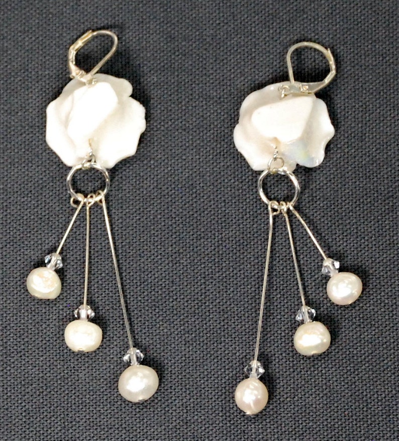 White Rose and Freshwater Pearl Earrings Wedding Jewelry - Etsy