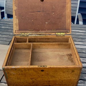 Antiek Hout Eiken Gereedschapsonderdelen Zwaluwstaart Opbergdoos Borst Timmerman Machinist Compartiment Caddy Lade Apotheker Ambachten Decor