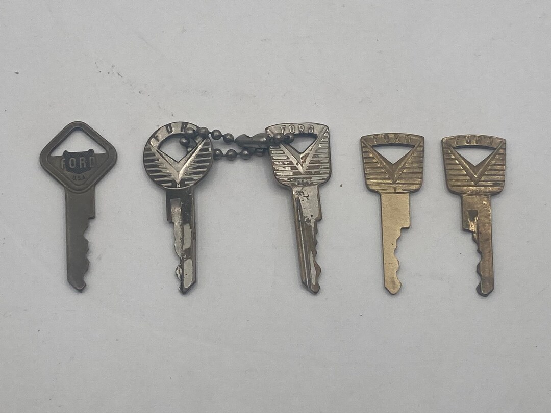 Vintage Ford Motor Company Auto Car Keys Set of 5 Garage Shop ...