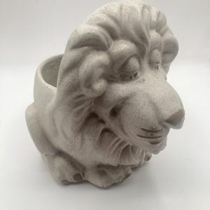 Vintage Royal Haeger Pottery Lion Ceramic Planter Flower Pot Plant Garden Decor