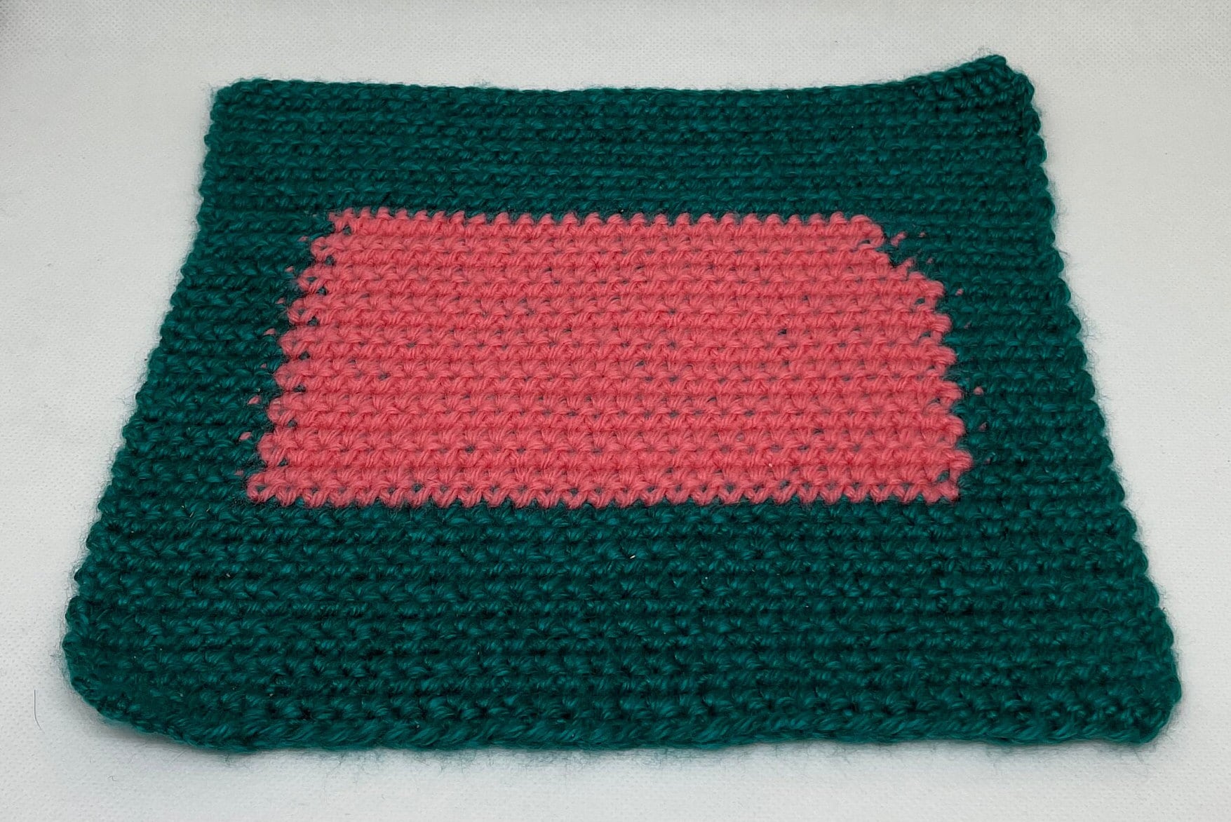 36 Crochet Pixel Charts with Tapestries, Blankets, Pillows, and Graphs 31 Kansas Throw Pillow
