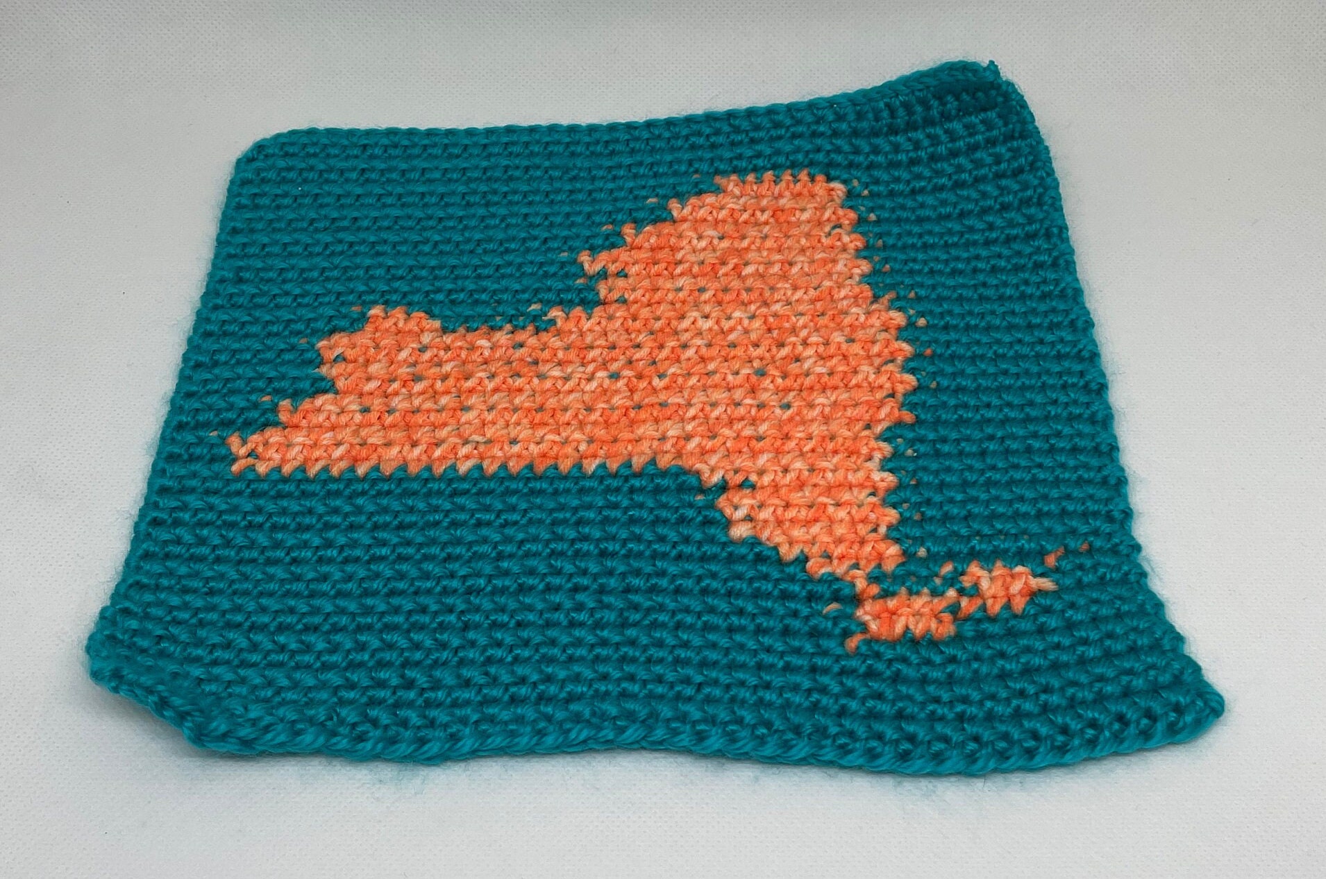 40 Graph C2C Crochet Patterns: Boost Your Skills With These Unique Designs 34 New York Throw Pillow