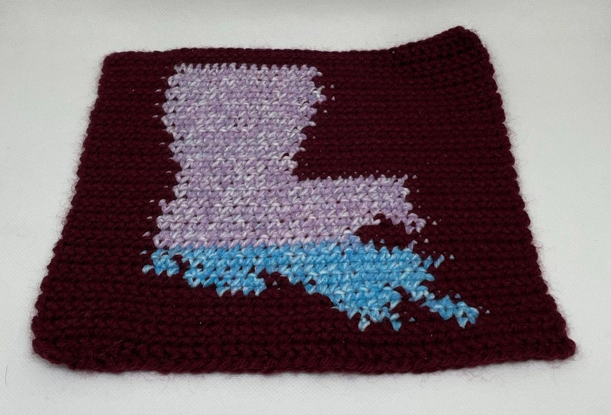 36 Crochet Pixel Charts with Tapestries, Blankets, Pillows, and Graphs 32 Louisiana Throw Pillow