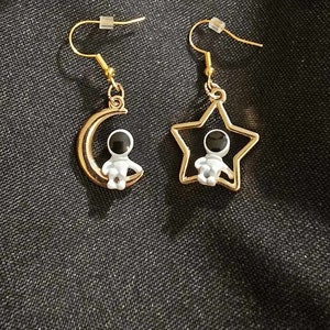 Cute Astronaut Mismatched Earrings