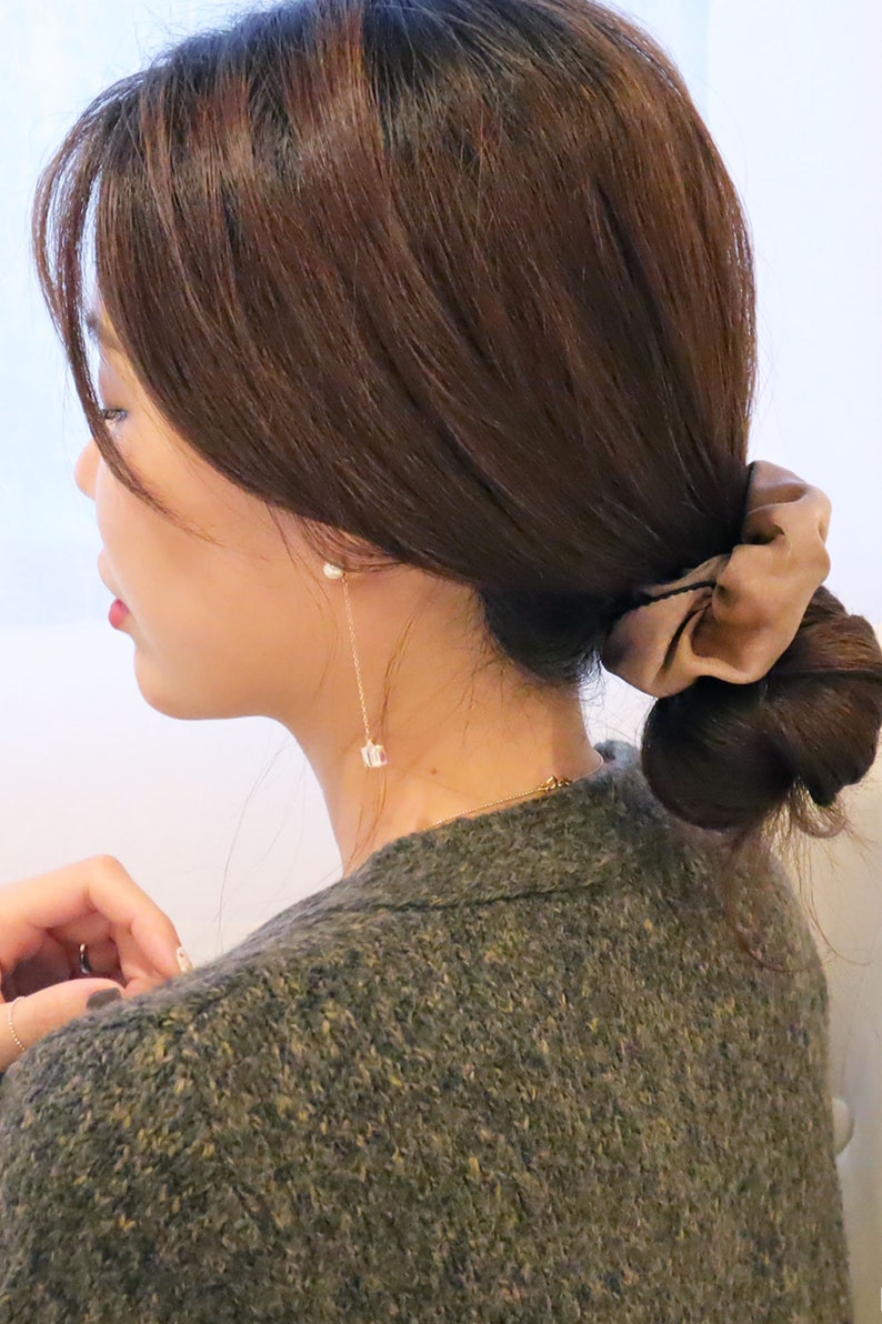 Line Satin Scrunchie Hair Tie