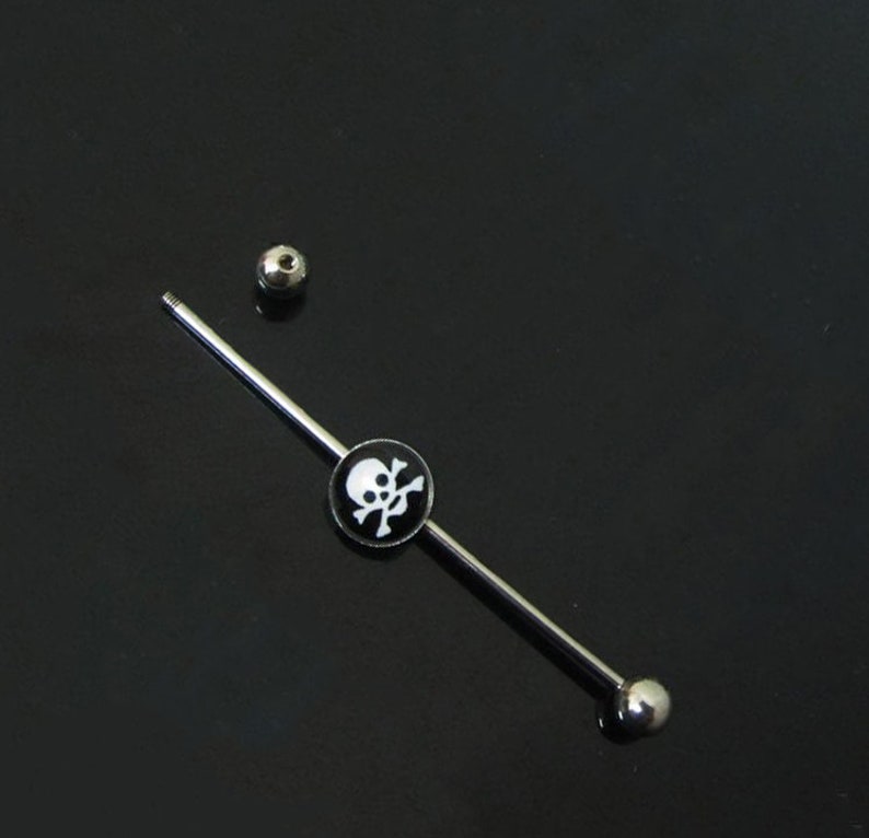 16G Surgical Steel Black /& White Skull Cross Bone Design Ear Cartilage Piercing Industrial Barbell