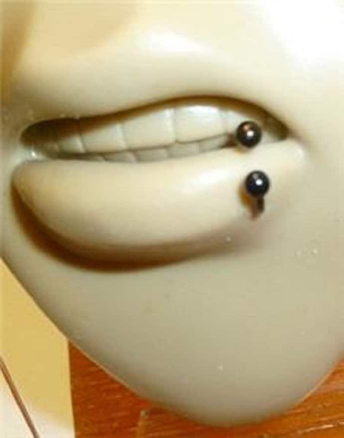 Snake Bites Hoops Piercing