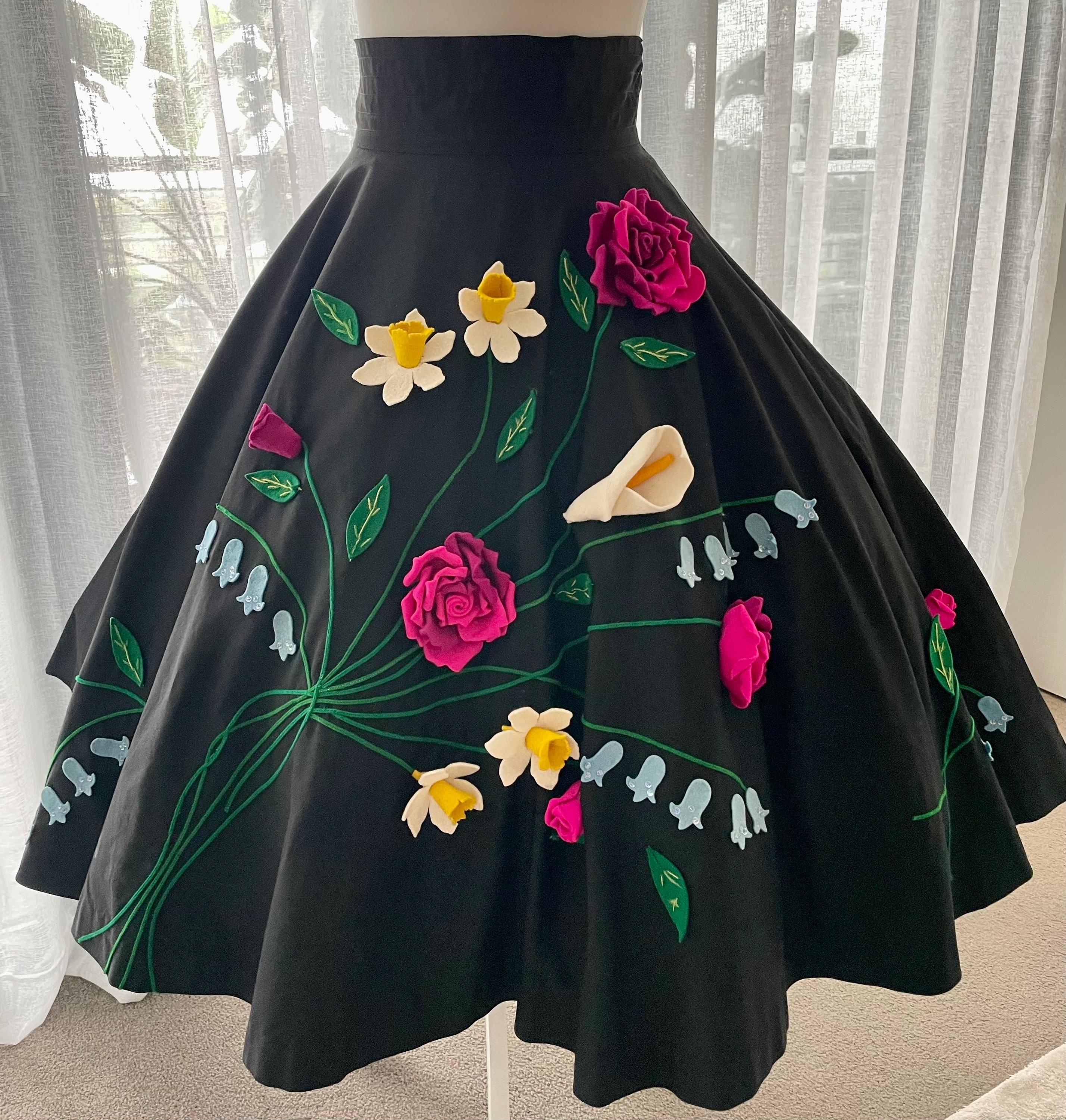 1950s Juli Lynne Charlot Black Full Circle Skirt With Felt  