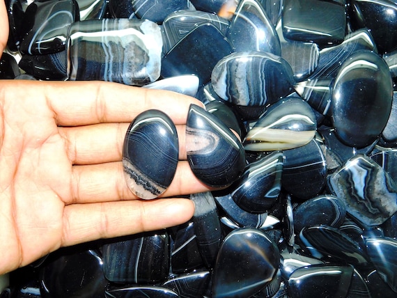 natural Onyx Gemstone.Banded Black Onyx stone.onyx wholesale lot.Banded Black Onyx loose stone.mix size stone. Banded Black Onyx Cabochon