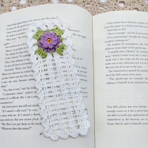 Bookmark - Crochet Lace Flower Trellis Bookmark