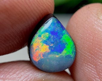 Cabujón doblete de ópalo natural de Coober Pedy (7,7 x 4,6 x 4,2 mm - 1,71 quilates)