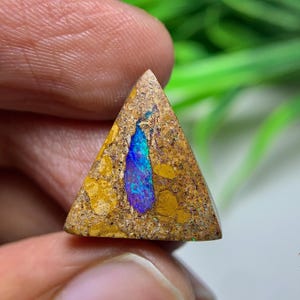 Australian Boulder Pipe Opal Cabochon -5.62 Cts • 16.7x15.6x5 MM - Flashy loose gemstone for wire wrapping and  jewelry supplies
