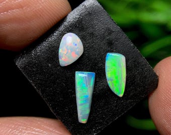 Solid Australian Opal Cabochon Lot – Bright Flashing Gemstone (0.55 Cts lot)