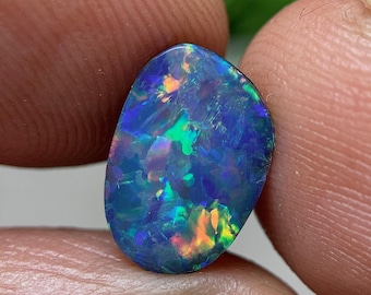 Cabujón doblete de ópalo natural de Coober Pedy (9,4 x 6,4 x 3,2 mm - 1,64 quilates)