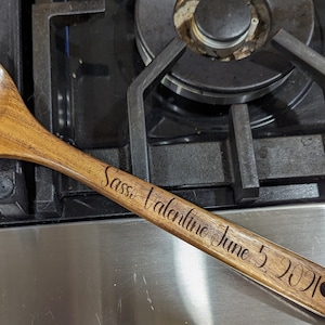 Custom Engraved Spatula. Newlywed Gift. House warming gift. Kitchen utensils. Wedding present. Wedding shower.
