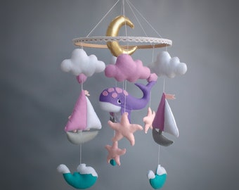 Móvil de ballenas para bebé: Decoración oceánica de fieltro para la habitación infantil