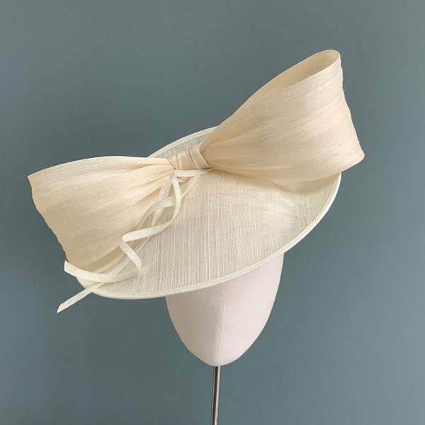 Statement ivory Ascot bow hat, mother of the bride cream hat with bow, elegant occasion hat in cream, race day fascinator in cream, bow hat