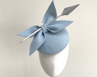 Statement Ascot hat, baby blue cocktail hat, pale blue felt fascinator, silver wedding hat, blue bow races hat, ladies day hat baby blue