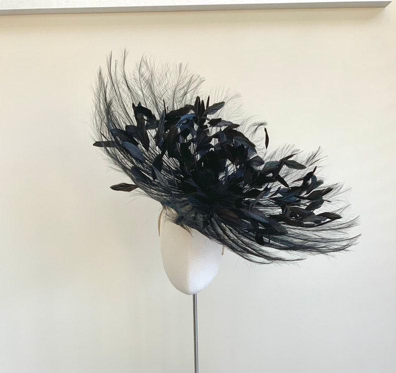 headpiece ascot