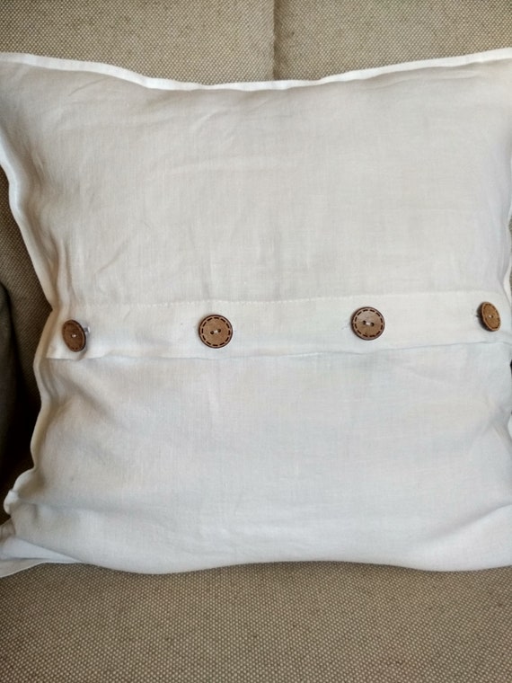 pillowcase with buttons