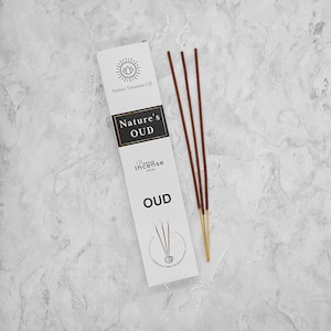 Nature&#39;s OUD Incense Sticks - 20 Stick Packet - Woody Fragrance - Smudging - Vegan - Natural Ingredients - Premium Incense