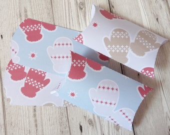 4 Christmas Mittens Pillow Gift Boxes