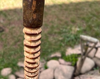 45.5” Hazel hiking stick with hand carved rings at top of the shaft that aid grip. Domed top thumbrest