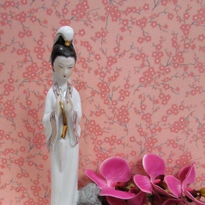 Vintage Porcelain Tall Geisha Girl dressed in Traditional Kimono and holding a Samisen/1960s/EUC/Japanese Decor/Asian Decor