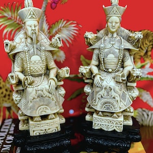 Rare Pair of Asian Emperor and Empress Statutes with Detailed and Intricate Features from the 1970s/Pristine Condition/Marked