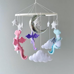 Dragon baby mobile, dragon nursery decor, dragon crib mobile, baby shower gift, baby dragon nursery