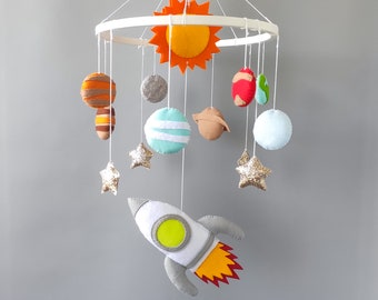Space mobile nursery, baby planeten solar system mobile, outer space crib felt mobile rocket stars, hanging cot mobile, space nursery decor
