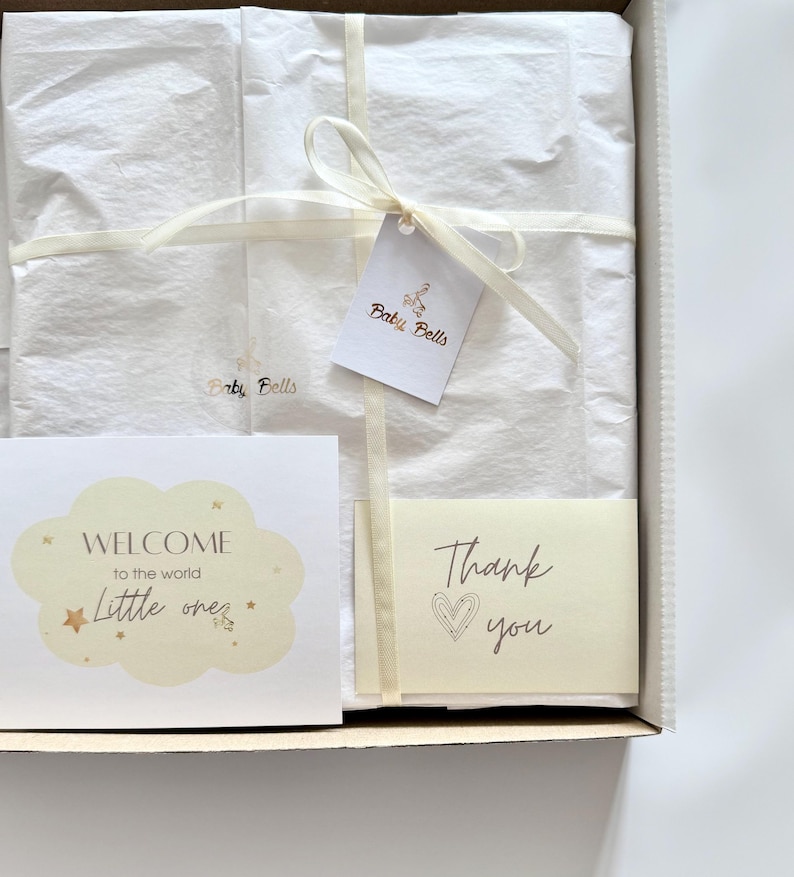 Móvil de bebé con ballena en el cielo, decoración infantil oceánica, móvil de ballena de fieltro con nubes y luna, móvil náutico para cuna, regalo para baby shower imagen 8