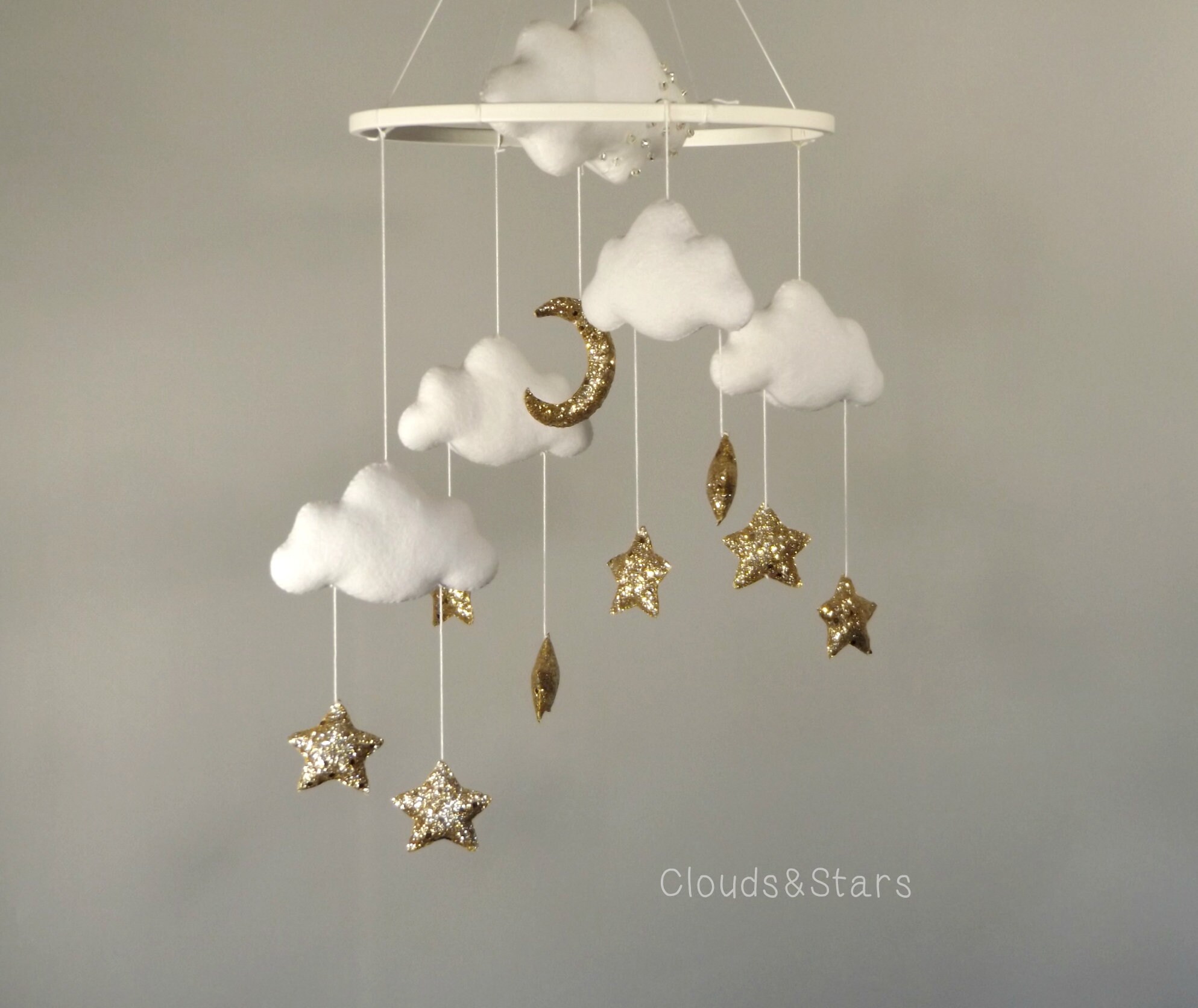 Baby on sale mobile hanging