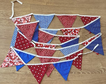 Fabric bunting handmade cotton decoration red white blue | Guirlande de fanions en tissu coton fait à la main décoration bleu blanc rouge