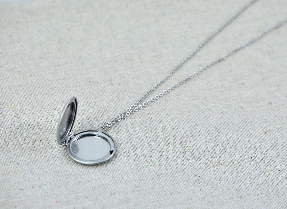 Engraved Locket Necklace Personalised Silver Locket Necklace Etsy