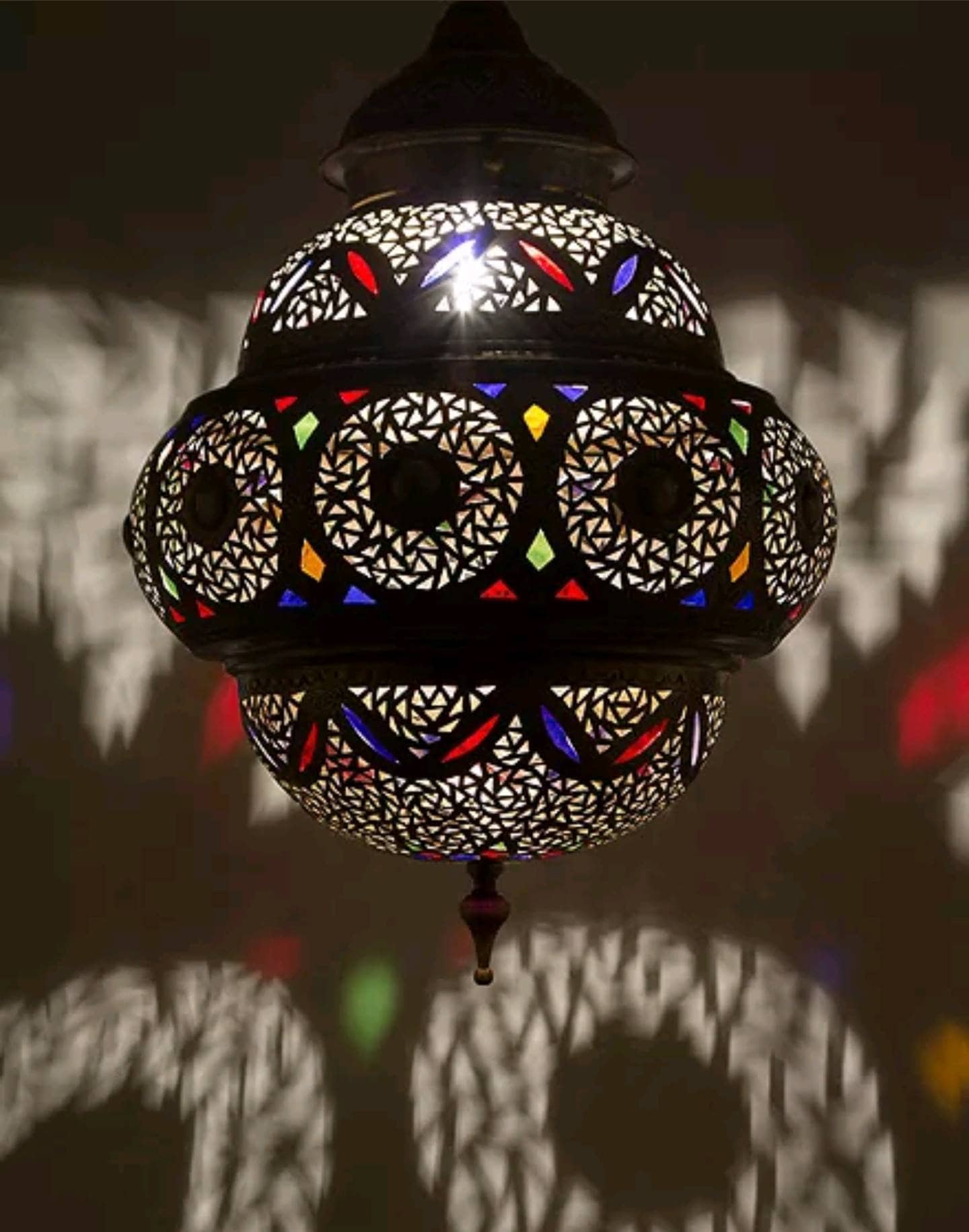 アンティーク真鍮製モロッコペンダントライト：カラーガラスランプ