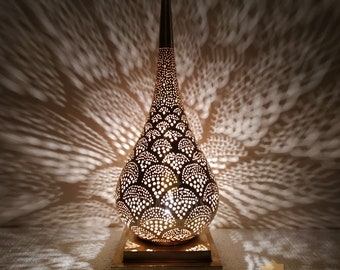 Moroccan Brass Table Lamp: Hand-Sculpted Antique Style