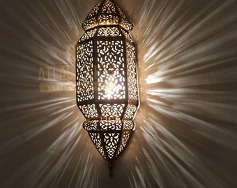 Marokkaanse wandkandelaar van gegraveerd messing: handgemaakte wandlamp
