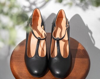 Black Leather Mary Jane Heels – Vintage Block Heel Retro Pumps