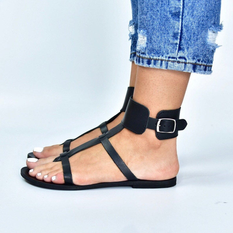 flat black strappy sandals