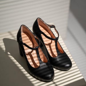 Retro style full grain black leather pumps, mary jane heels shoes, gift for her, boho style shoes, nature lover