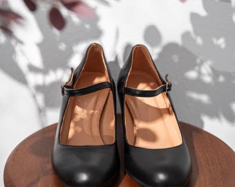 Black Full Grain Leather Mary Jane Heels – Vintage Retro Pumps