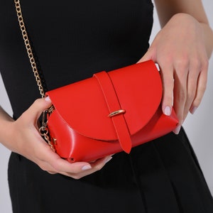 Classic Style Genuine Leather Flap Bag, Elegant Small Bag, Minimalist Chain Strap Bag, Convertible Crossbody Bag, Timeless Fashion Bag