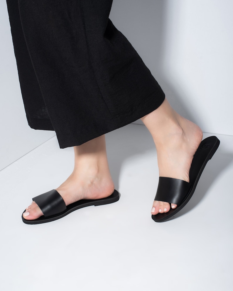 Black leather sandals women
