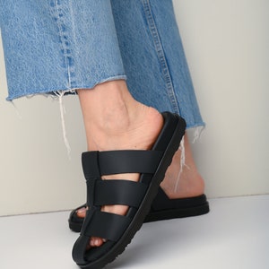 Mid Heel Shoes with Open Back and T-Strap