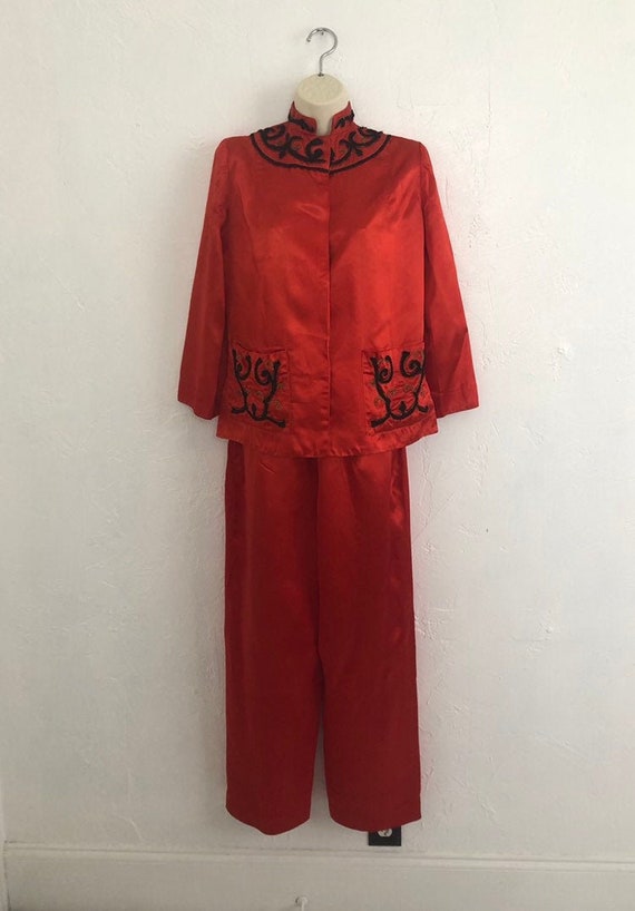 1940's Yarn Embroidered Red Satin Lounge/Pajama Se