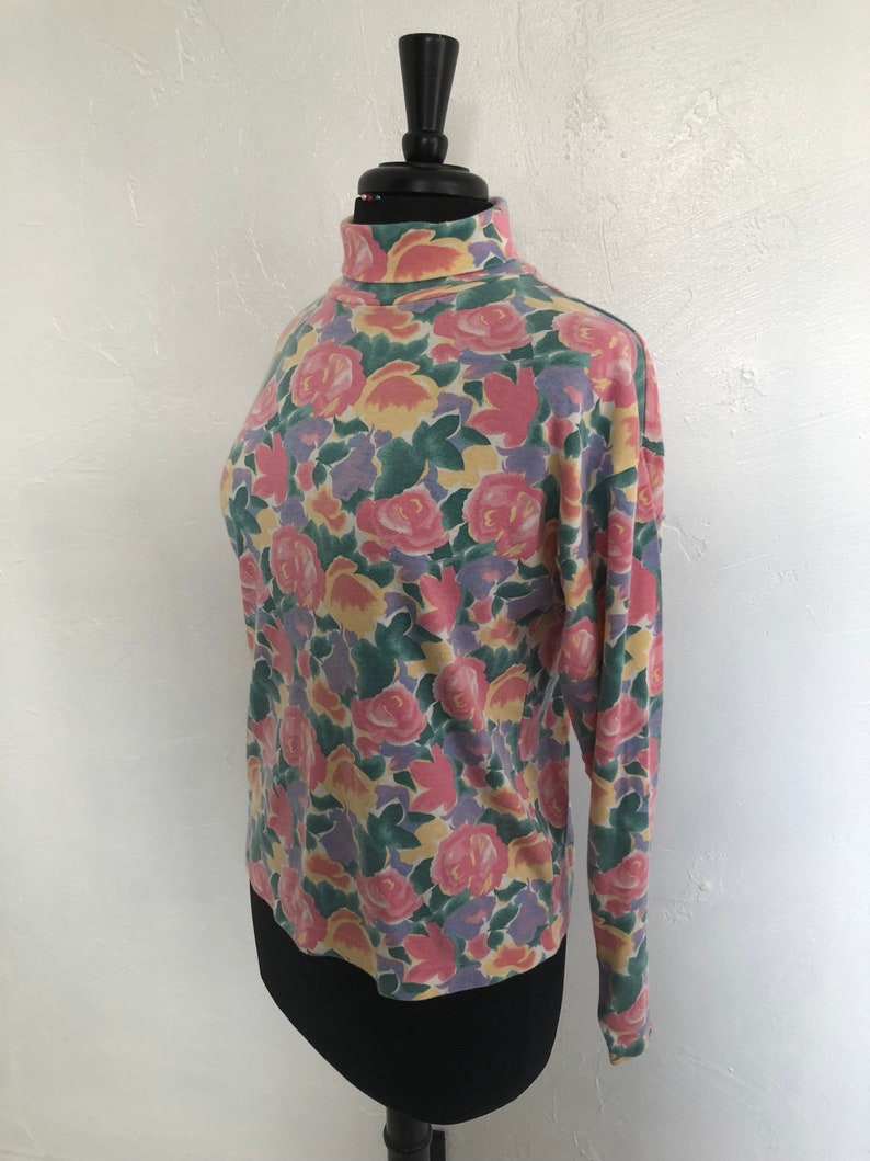 Water Color Rose Turtle Neck 80/'s TREND BASICS