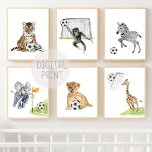 Set van 6 voetbal kinderkamer print, AFDRUKBAAR, safaridieren voetballen, babyboy kamer kinderkamer inrichting, genderneutrale dieren sport muurkunst