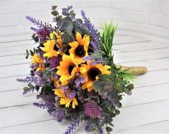 Ramo de girasol y eucalipto: ramo bohemio para niña de las flores